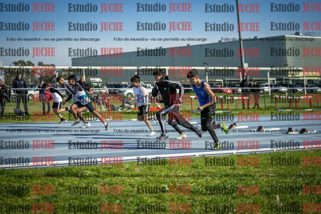 Fotos de los 80 m llanos de varones - U14