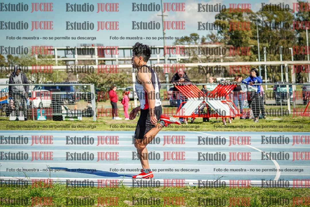 Fotos de los 3000 m con obstáculos de varones