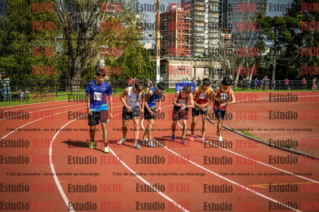 Fotos de los 1500 m con obstáculos de varones