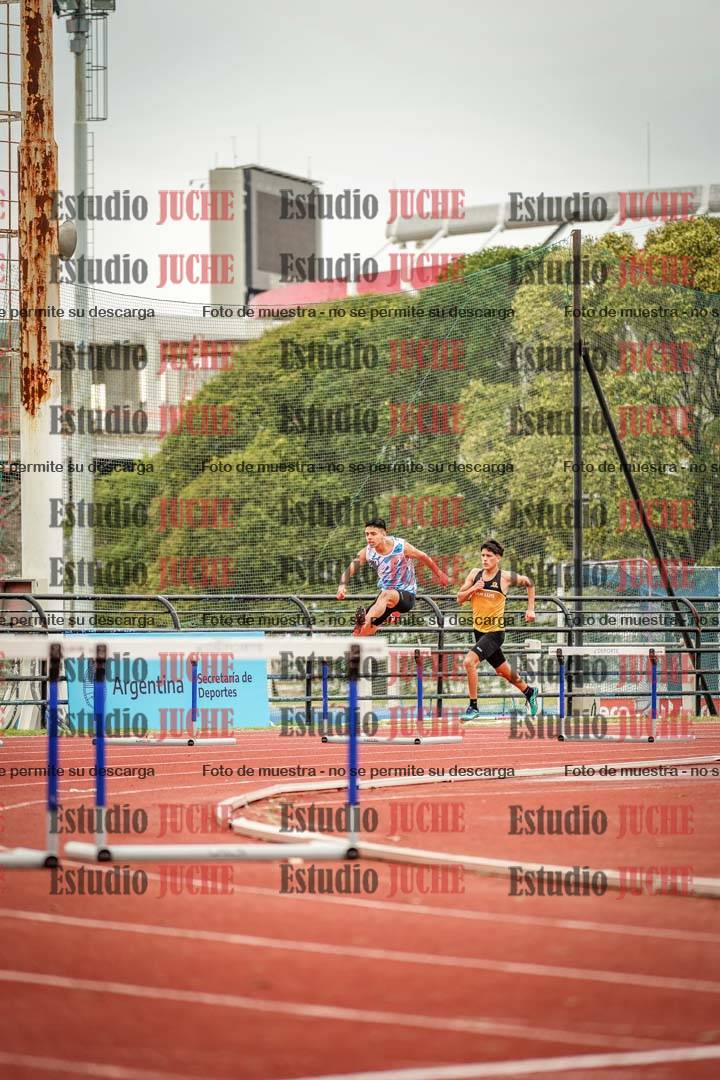 Fotos de los 400 m con vallas de varones