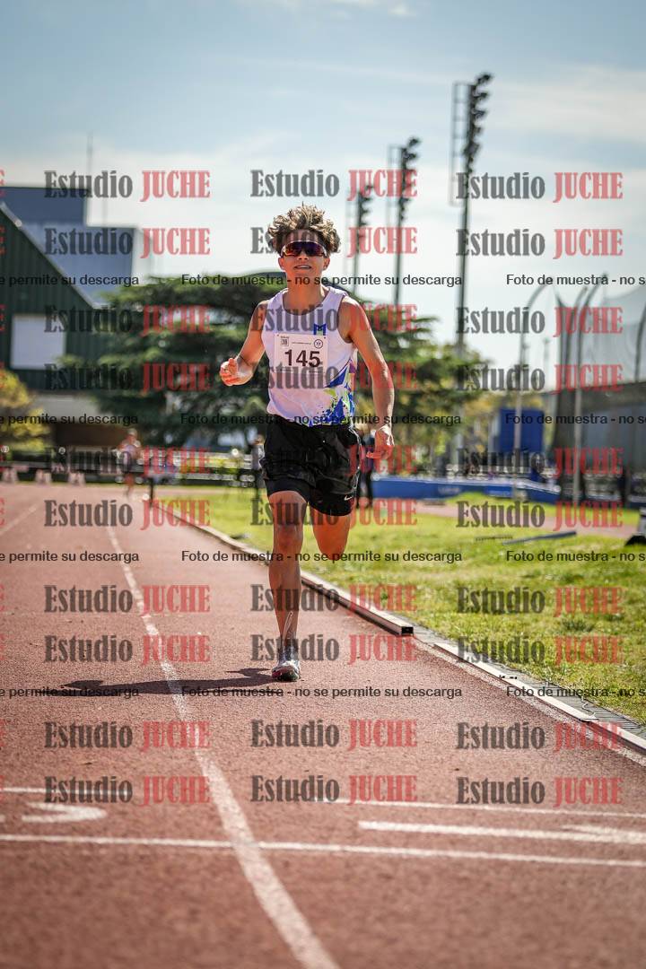 Fotos de los 1500 m con obstáculos de varones