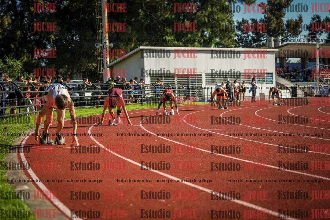 Fotos de los 400 m con vallas de varones