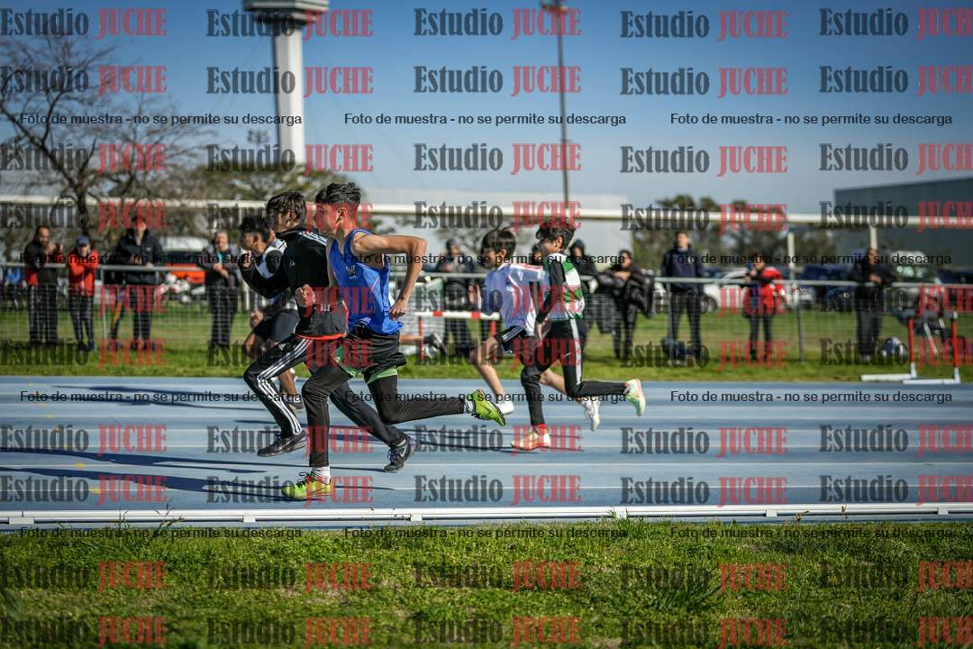 Fotos de los 80 m llanos de varones - U14