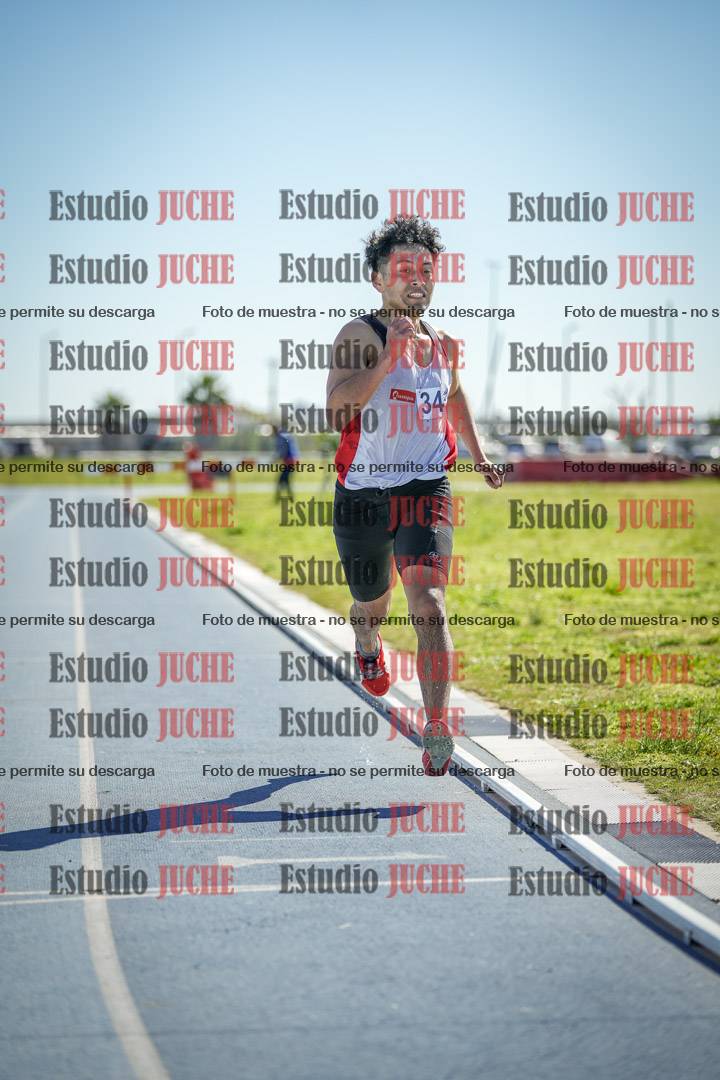 Fotos de los 3000 m con obstáculos de varones
