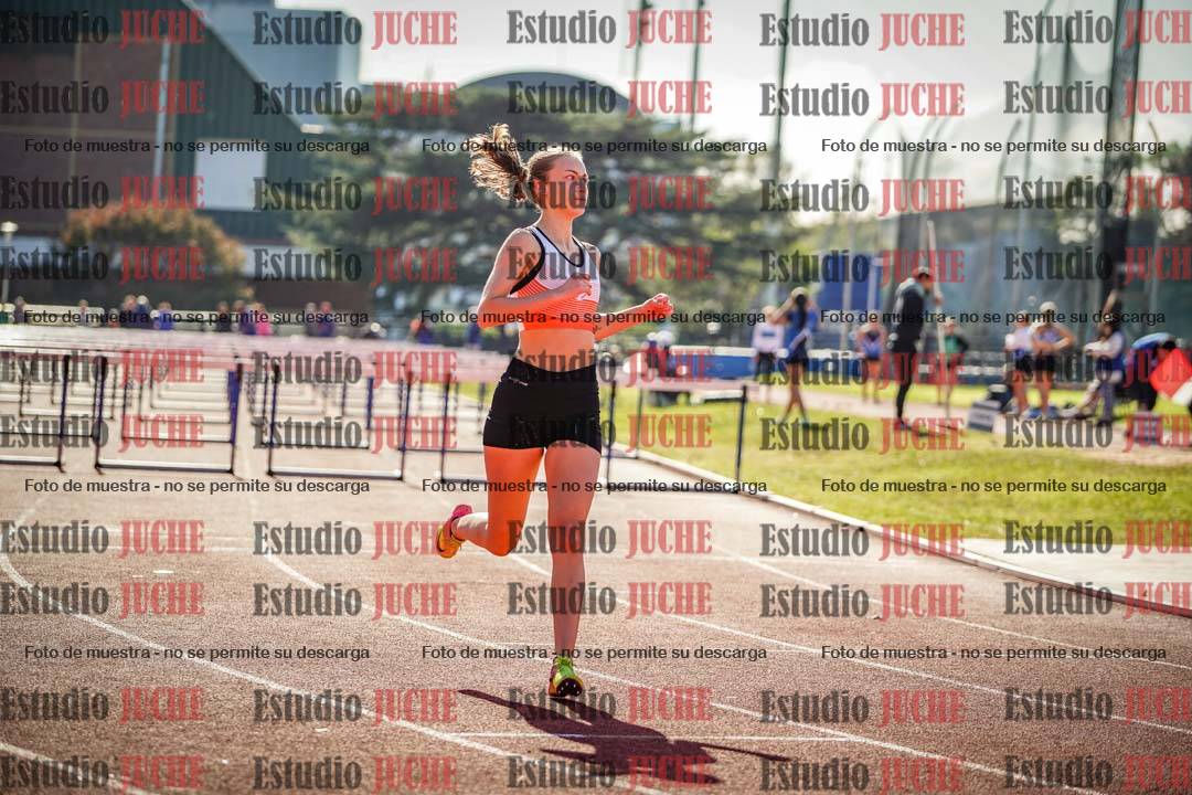 Fotos de los 100 m con vallas de mujeres