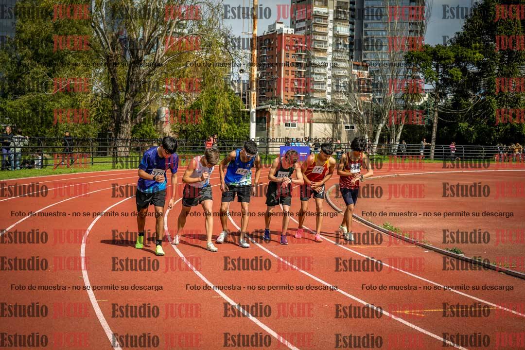 Fotos de los 1500 m con obstáculos de varones