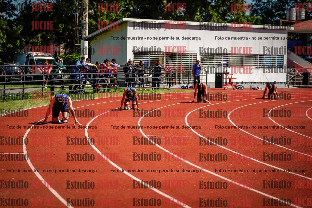 Fotos de los 400 m con vallas de varones