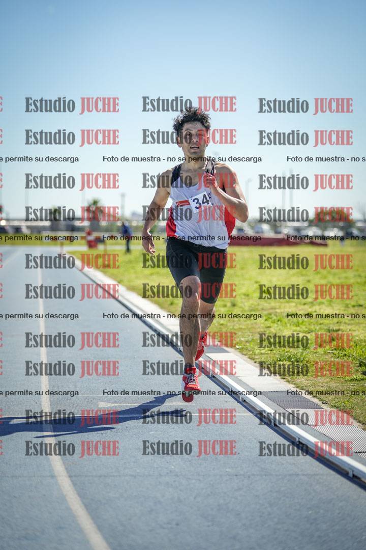 Fotos de los 3000 m con obstáculos de varones