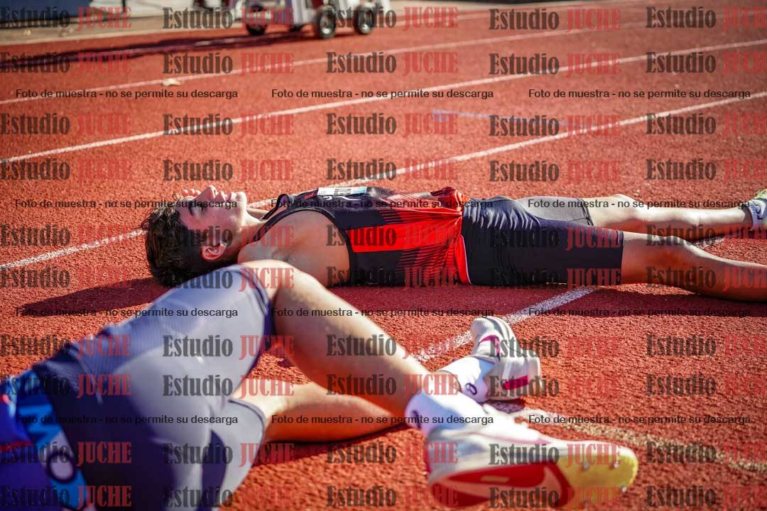 Fotos de los 2400 m de varones
