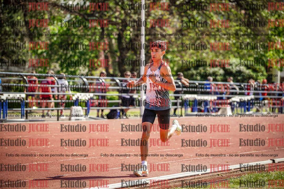 Fotos de los 1500 m con obstáculos de varones