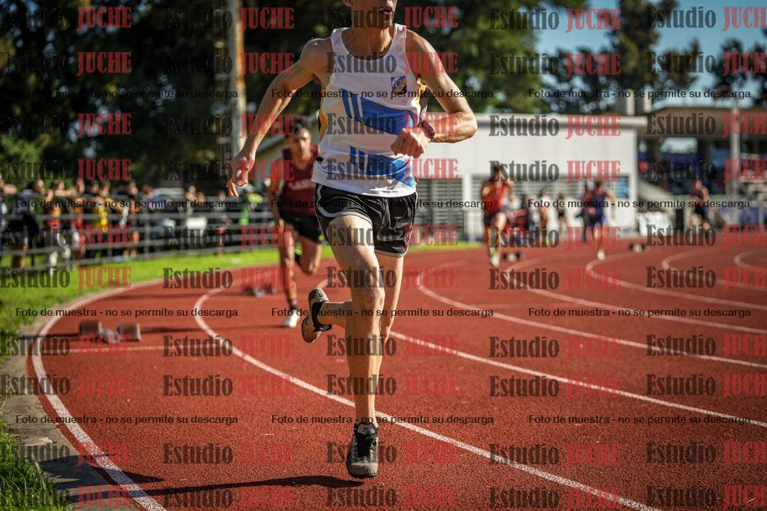 Fotos de los 400 m con vallas de varones