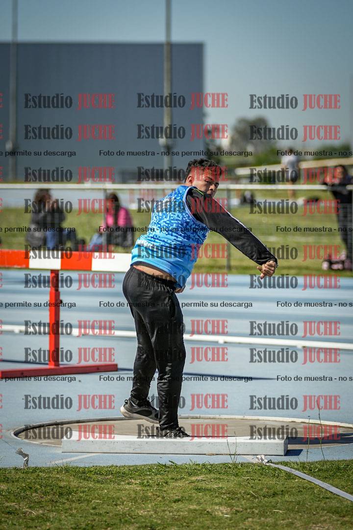 Fotos del lanzamiento de bala de varones