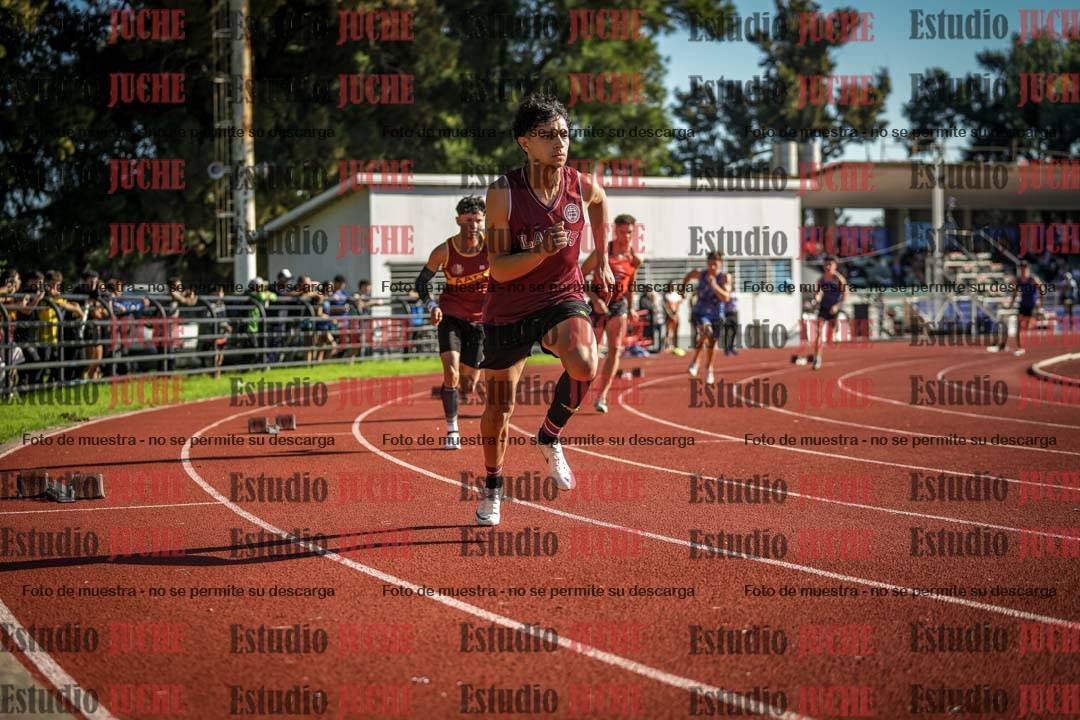 Fotos de los 400 m con vallas de varones