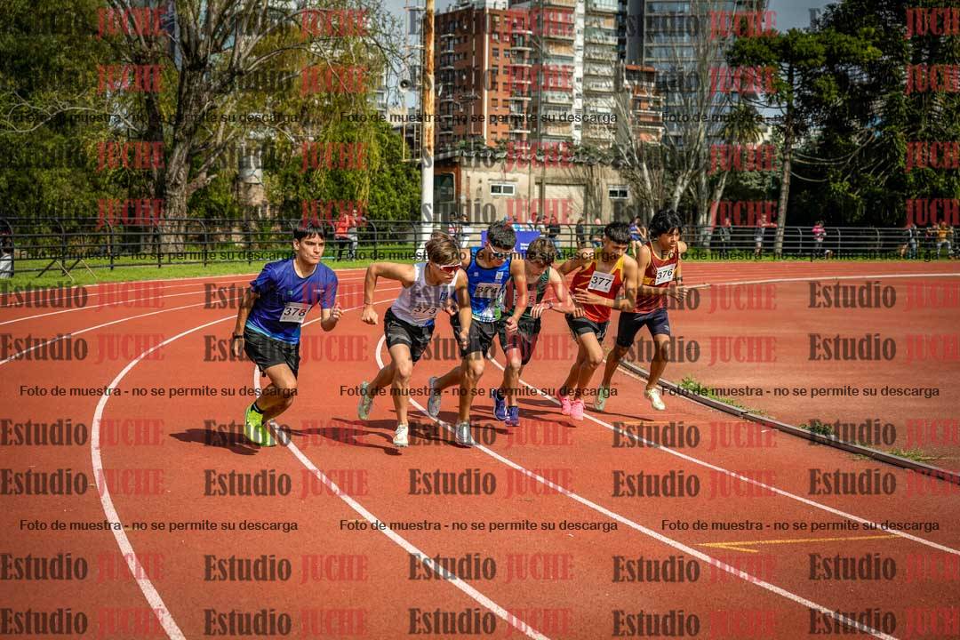 Fotos de los 1500 m con obstáculos de varones