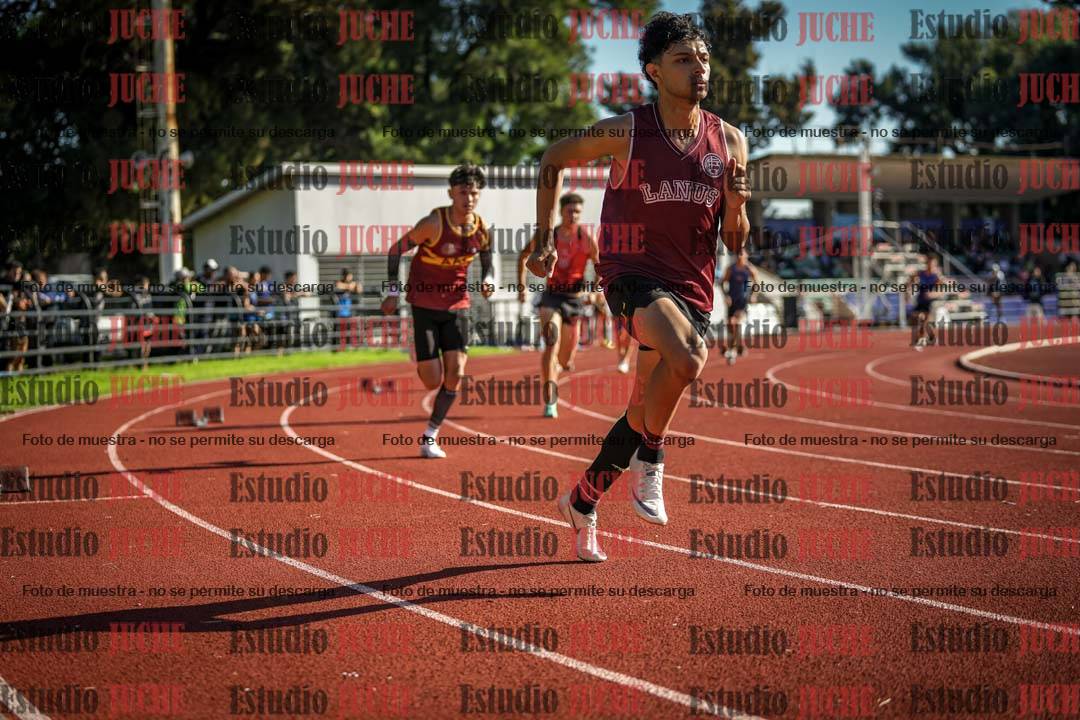 Fotos de los 400 m con vallas de varones