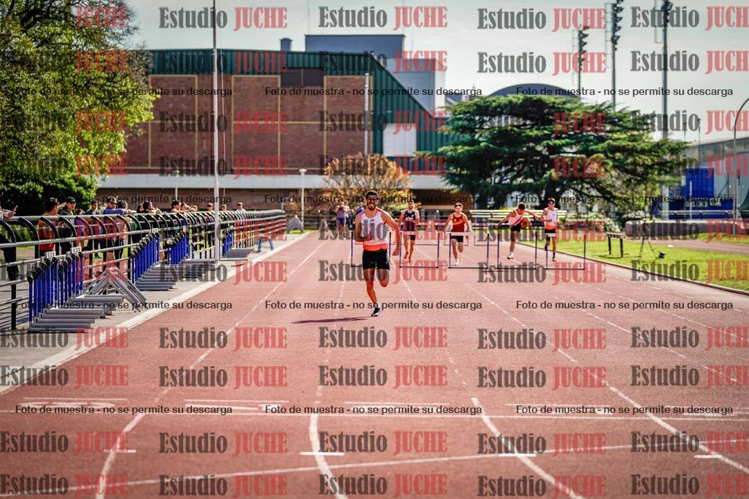 Fotos de los 400 m con vallas de varones