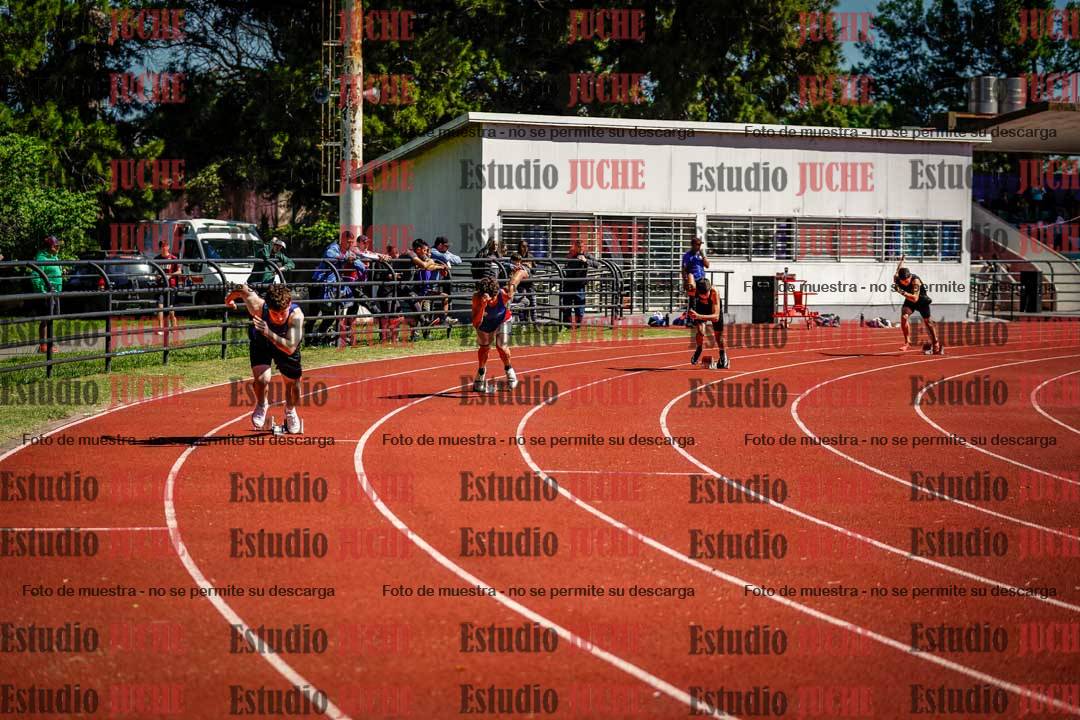 Fotos de los 400 m con vallas de varones