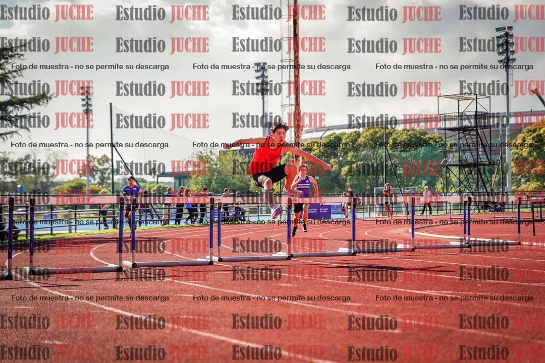 Fotos de los 400 m con vallas de varones