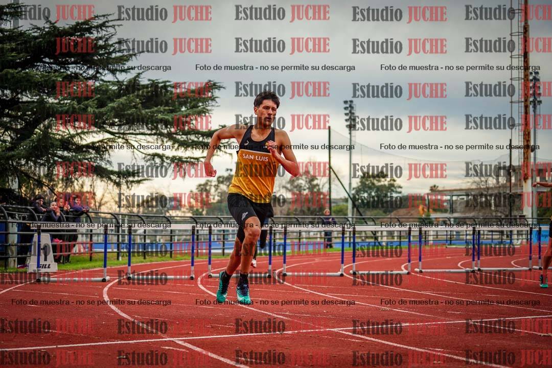 Fotos de los 400 m con vallas de varones