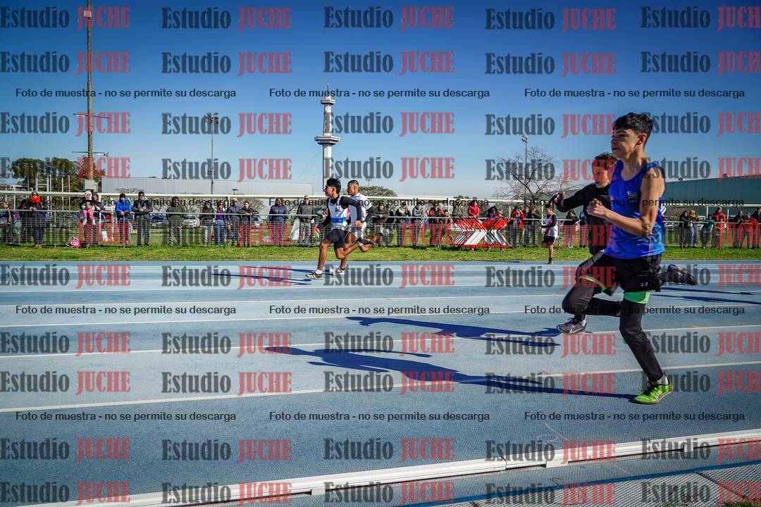 Fotos de los 80 m llanos de varones - U14