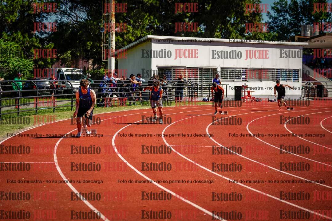 Fotos de los 400 m con vallas de varones