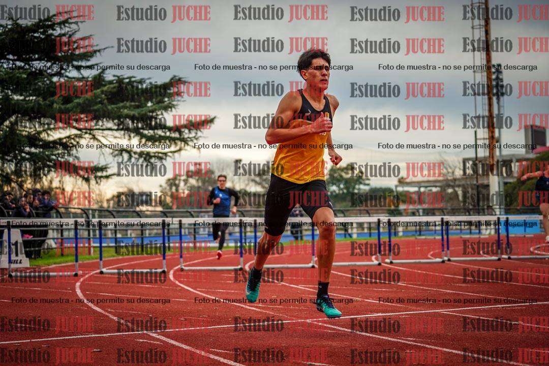 Fotos de los 400 m con vallas de varones