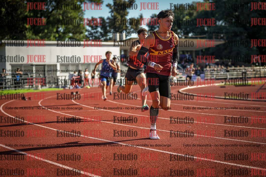 Fotos de los 400 m con vallas de varones