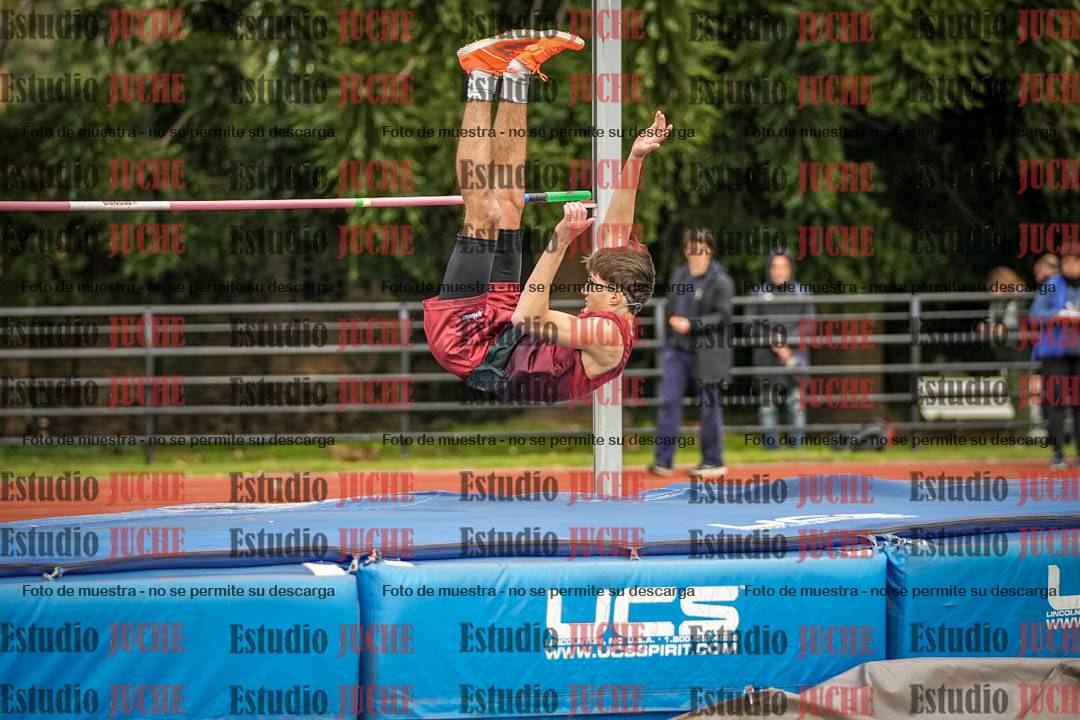 Fotos del salto en alto de varones