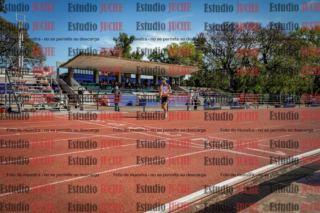 Fotos de los 400 m con vallas de varones