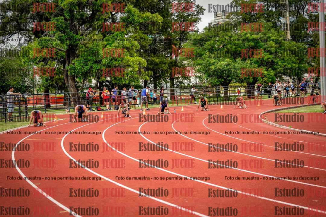 Fotos de los 200 m llanos de varones