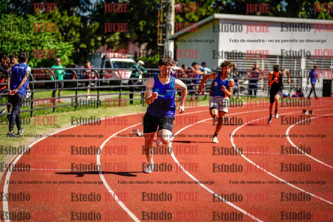 Fotos de los 400 m con vallas de varones