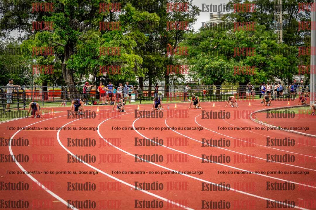 Fotos de los 200 m llanos de varones