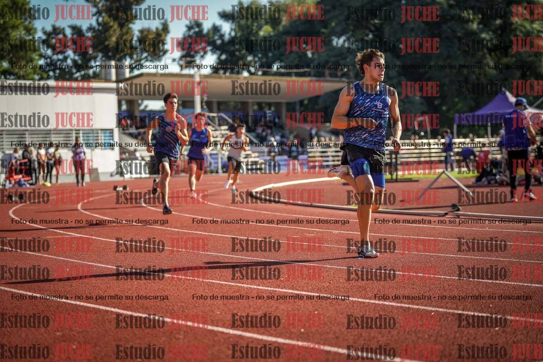 Fotos de los 400 m con vallas de varones