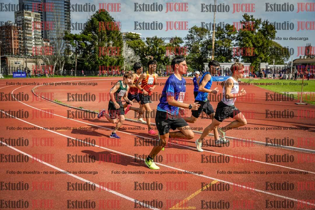 Fotos de los 1500 m con obstáculos de varones