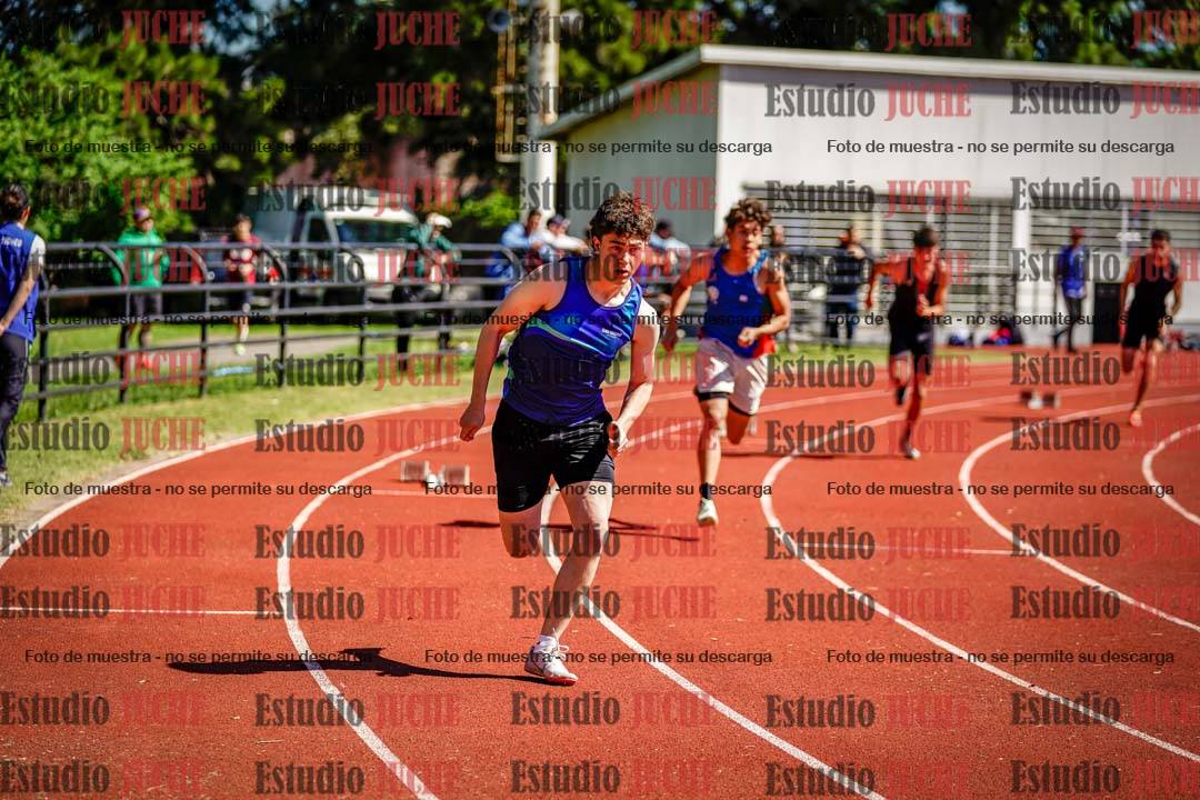 Fotos de los 400 m con vallas de varones