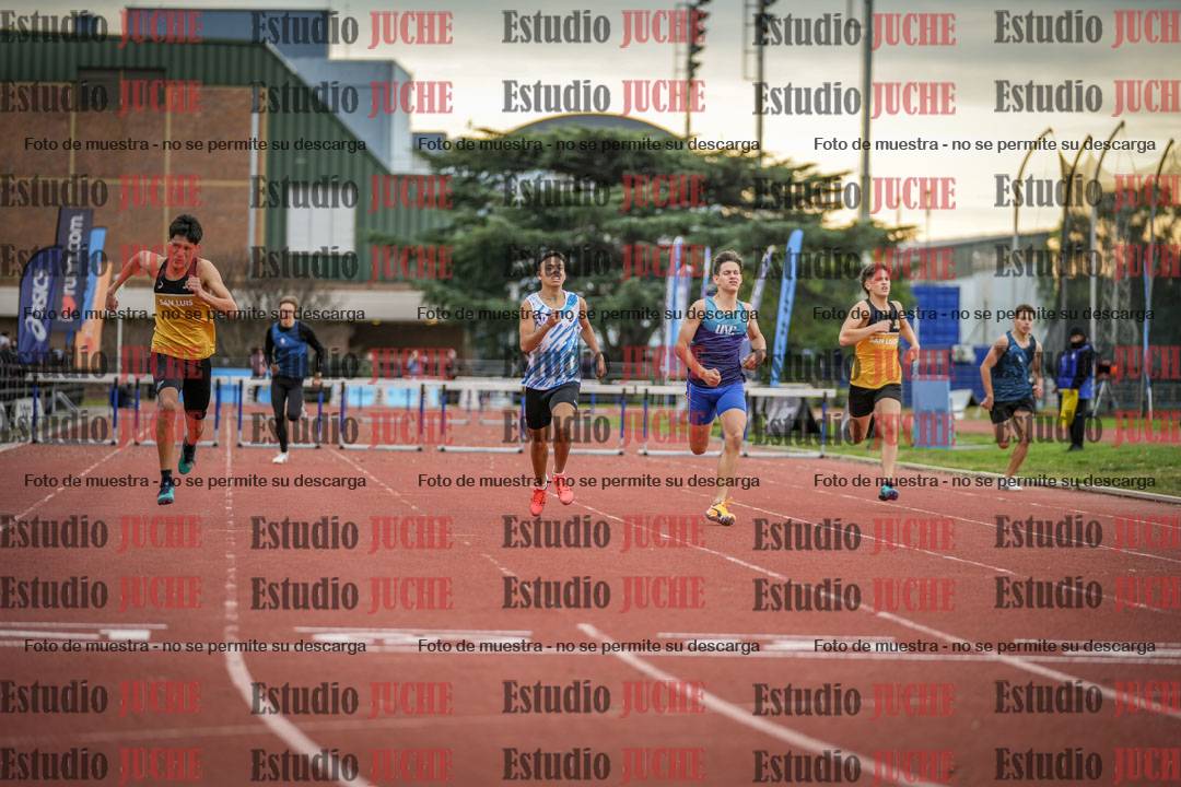Fotos de los 400 m con vallas de varones