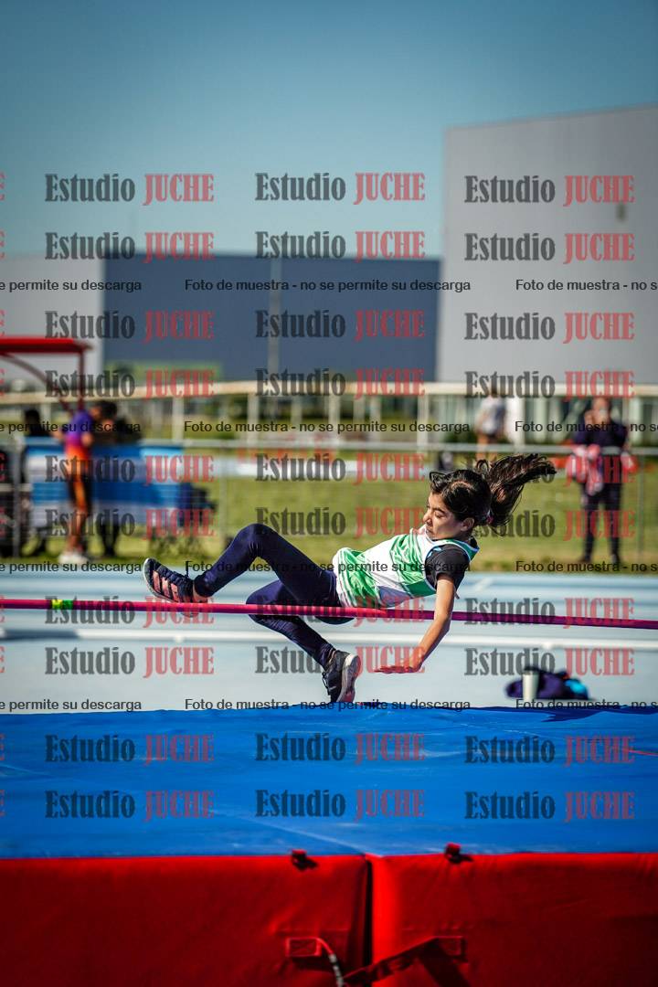 Fotos del salto en alto de mujeres - U12
