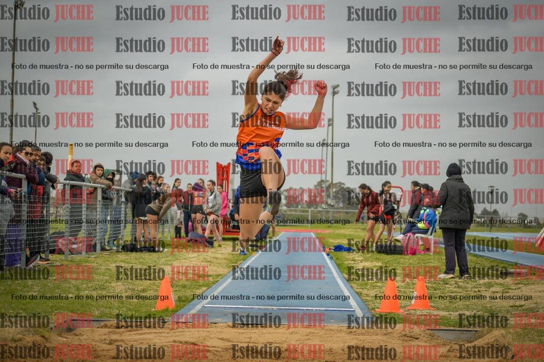 Fotos del salto en largo de mujeres - U18