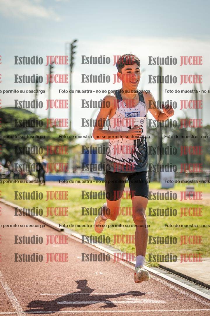 Fotos de los 1500 m con obstáculos de varones