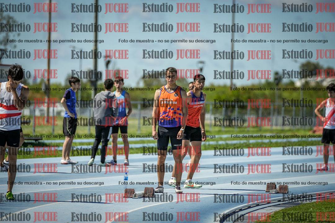 Fotos de los 200 m llanos de varones
