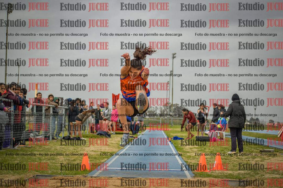 Fotos del salto en largo de mujeres - U18