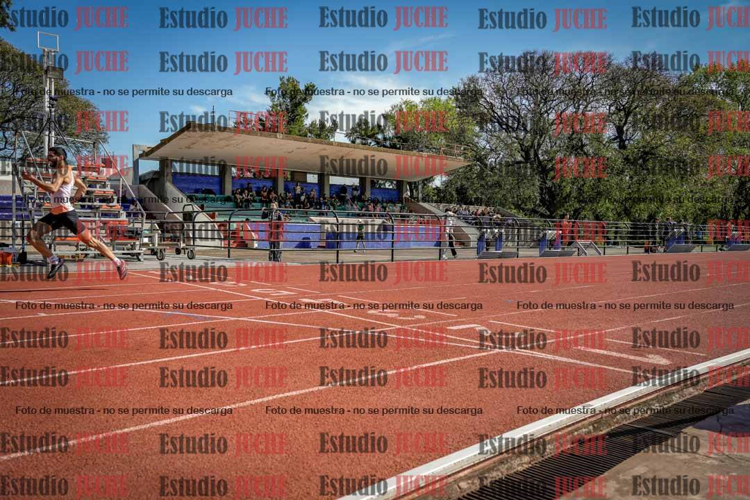 Fotos de los 400 m con vallas de varones