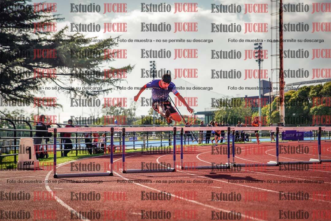 Fotos de los 400 m con vallas de varones
