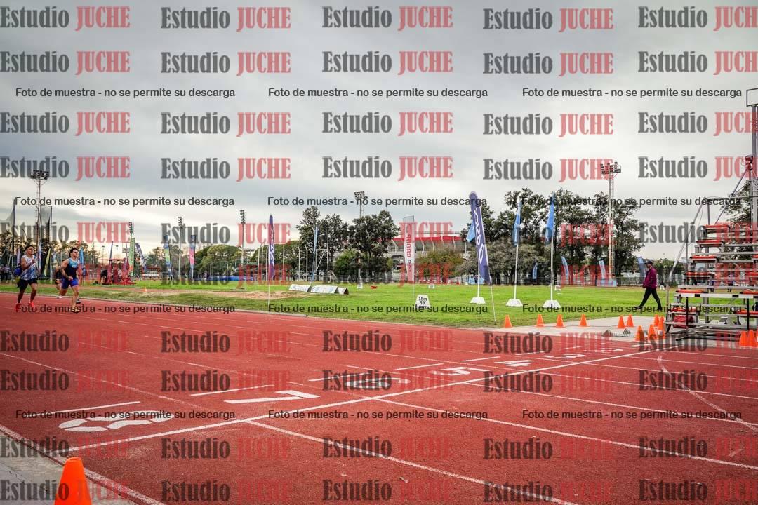 Fotos de los 400 m con vallas de varones