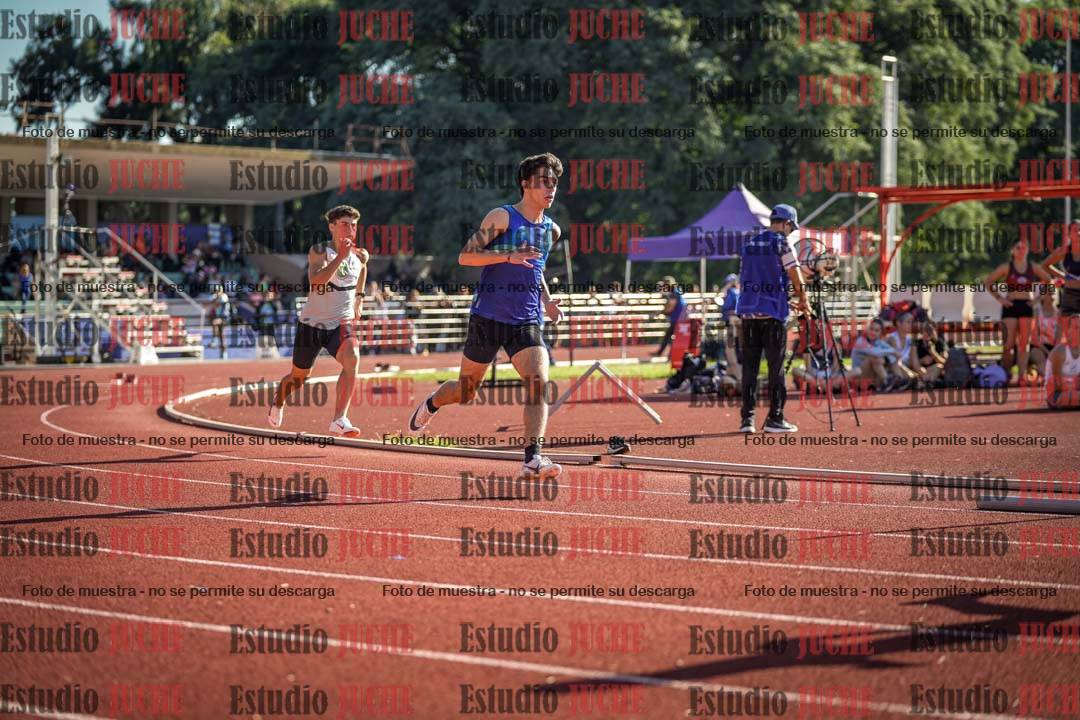 Fotos de los 400 m con vallas de varones