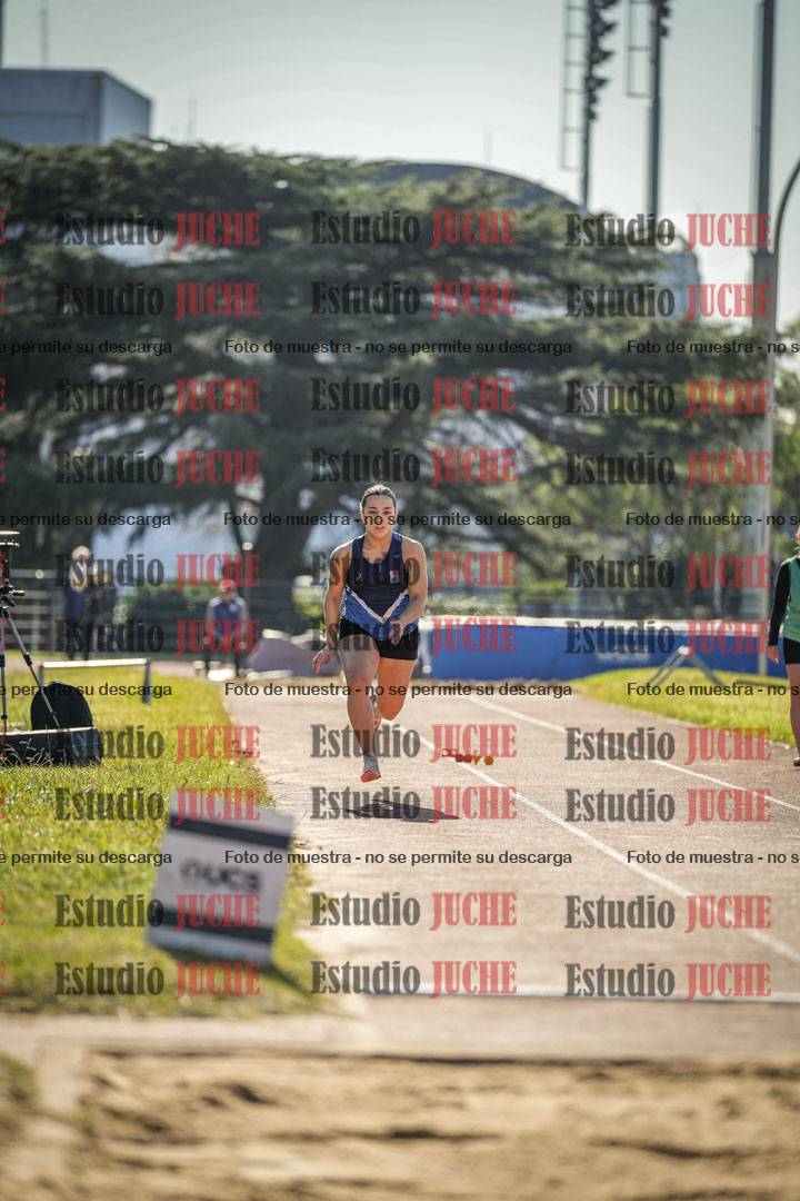 Fotos del salto en largo de mujeres