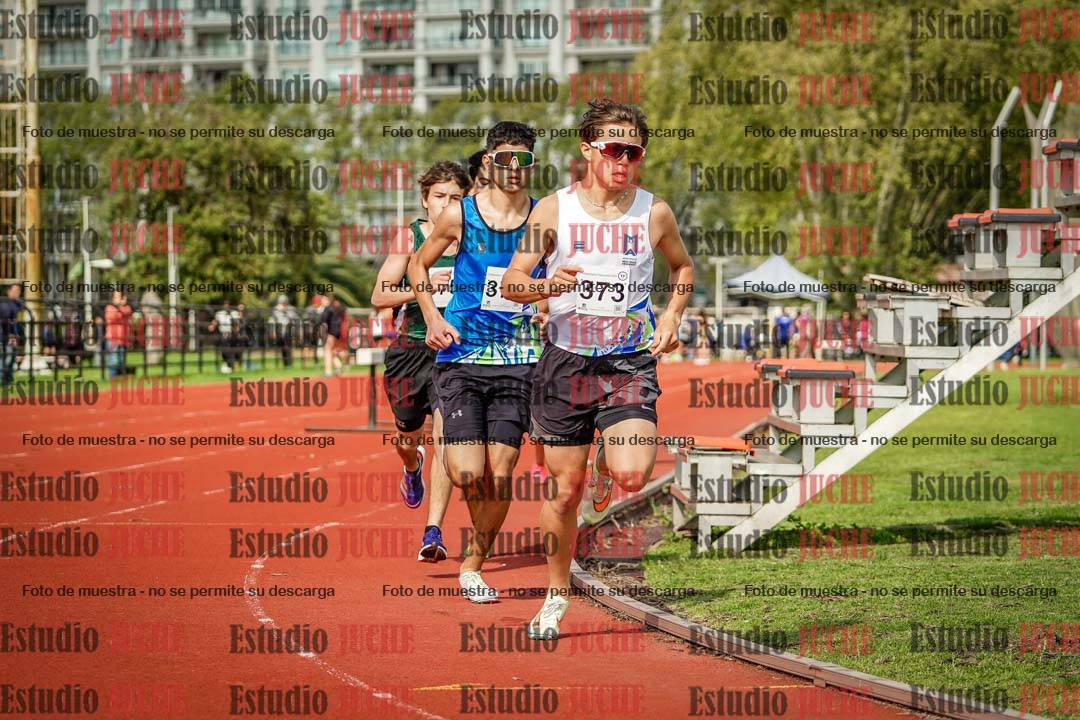 Fotos de los 1500 m con obstáculos de varones