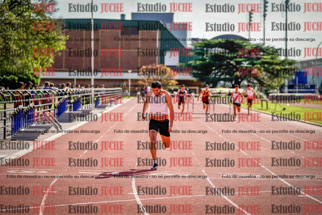Fotos de los 400 m con vallas de varones