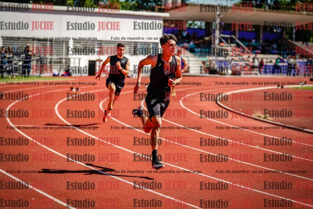 Fotos de los 400 m con vallas de varones