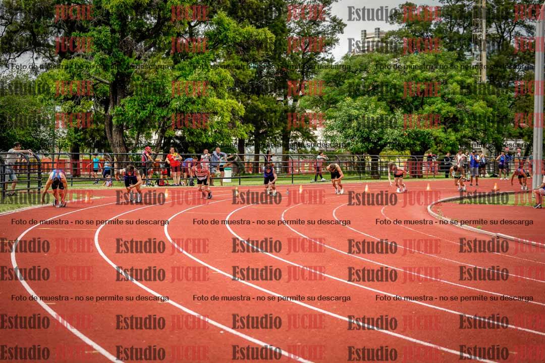 Fotos de los 200 m llanos de varones